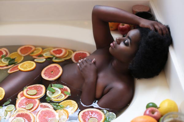 Soak Up the Citrusy Goodness: A Boudoir Experience